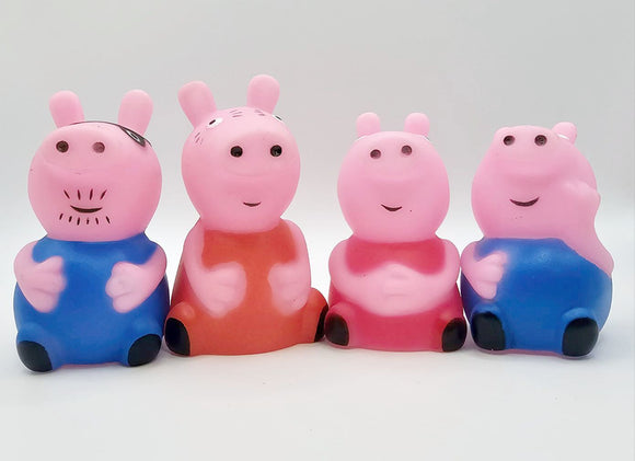 Peppa pig family - squeaky bath toys